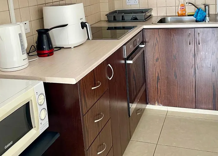 Cyprus Penelope 拉纳卡